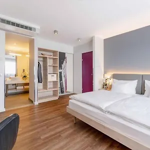 Hotel Plaza Gasometer, Viena